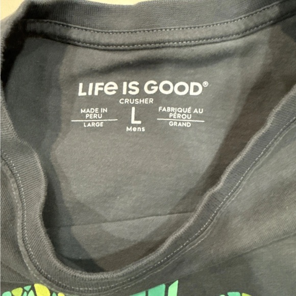 Life Is Good Large Mandala Turtle Crusher T Shirt Blue Travel Beach Summer Tee - Picture 5 of 10